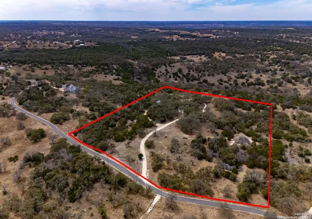 Photo 1 of Sale Pending at 201 Los Encinos, Kerrville, TX 78028 | MLS# 1851145 | Listing updated on 2025-11-03