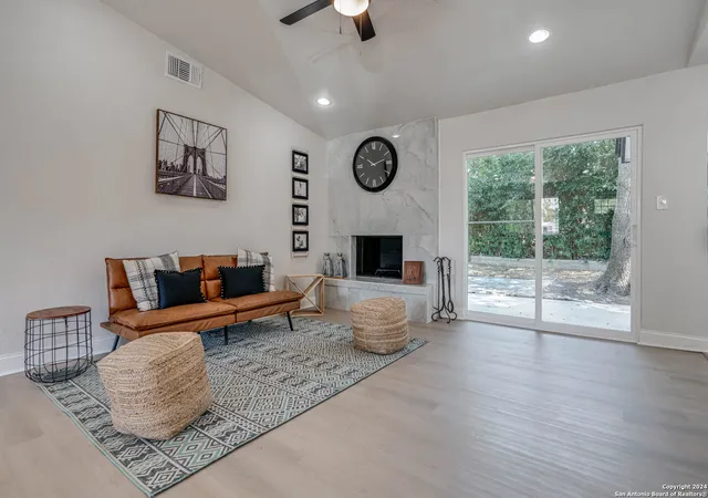 Photo 4 of Sale Pending at 3606 Fred Ross Ln, San Antonio, TX 78228 | MLS# 1851149 | Listing updated on 2025-10-02