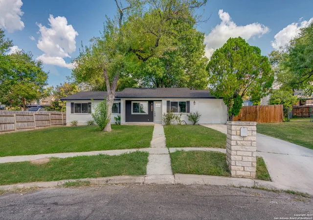 Photo 3 of Sale Pending at 3606 Fred Ross Ln, San Antonio, TX 78228 | MLS# 1851149 | Listing updated on 2025-10-02