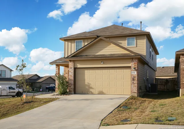 Photo 2 of Single family home for sale at 132 Bunkers Hill, Pleasanton, TX 78064 | MLS# 1851293 | Listing updated on 2026-06-29