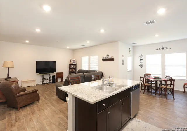 Photo 4 of Single family home for sale at 132 Bunkers Hill, Pleasanton, TX 78064 | MLS# 1851293 | Listing updated on 2026-06-29