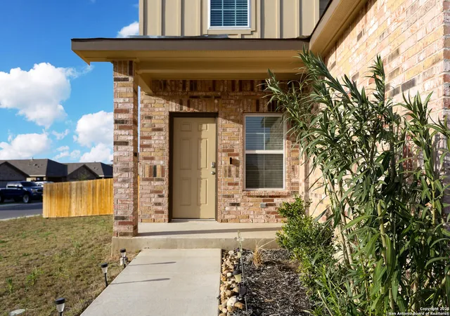 Photo 3 of Single family home for sale at 132 Bunkers Hill, Pleasanton, TX 78064 | MLS# 1851293 | Listing updated on 2026-06-29