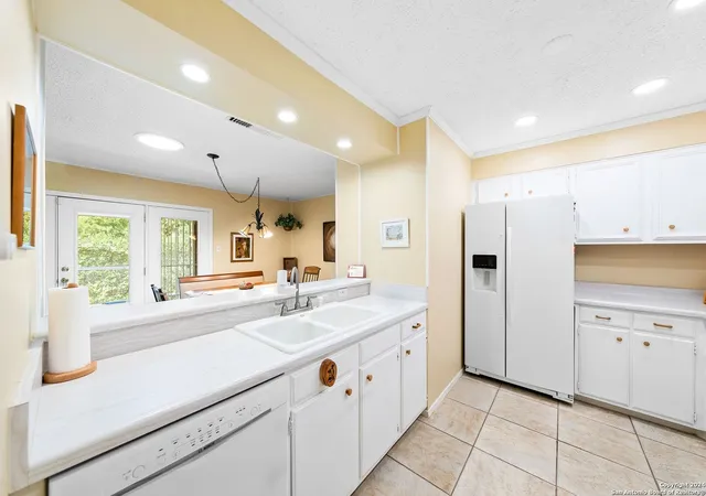 Photo 1 of Single family home for sale at 5007 Arbor Ridge Dr, San Antonio, TX 78228 | MLS# 1851381 | Listing updated on 2025-08-27