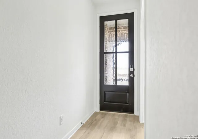 Photo 4 of Sale Pending at 135 Perciful Avenue, San Antonio, TX 78230 | MLS# 1851447 | Listing updated on 2025-09-15