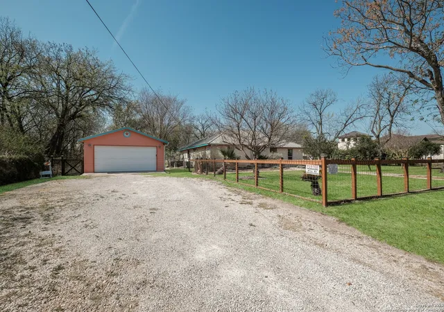 Photo 3 of Single family home for sale at 1438 N Napier Ave, San Antonio, TX 78214 | MLS# 1851497 | Listing updated on 2026-04-07