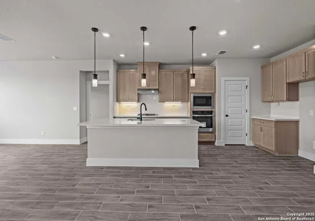 Photo 4 of Single family home for sale at 11123 Lowder Lane, San Antonio, TX 78233 | MLS# 1851734 | Listing updated on 2025-11-17
