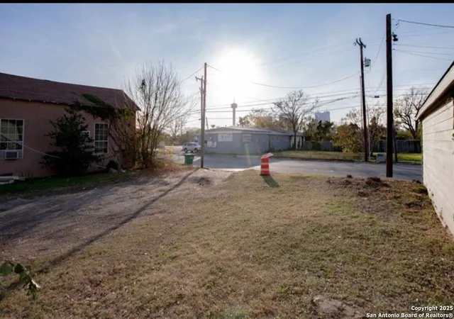 Photo 1 of Land for sale at 522 N Hackberry, San Antonio, TX 78202 | MLS# 1851740 | Listing updated on 2026-01-26