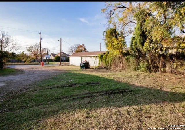 Photo 2 of Land for sale at 522 N Hackberry, San Antonio, TX 78202 | MLS# 1851740 | Listing updated on 2026-01-26