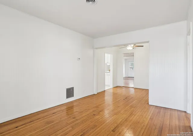 5th image of 1019 Alexander Hamilton, San Antonio, TX 78228 | MLS# 1851946