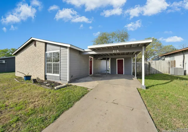 3rd image of 915 Stonegate, Universal City, TX 78148 | MLS# 1851970