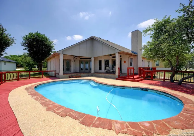 Photo 3 of Single family home for sale at 297 Lantana Mesa, Spring Branch, TX 78070 | MLS# 1852105 | Listing updated on 2025-12-01