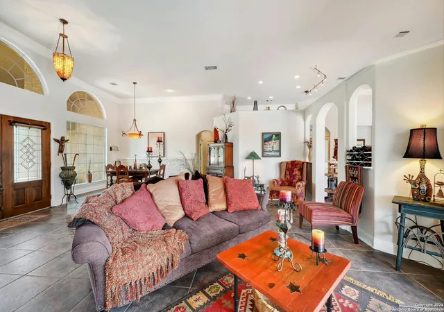 Photo 4 of Single family home for sale at 297 Lantana Mesa, Spring Branch, TX 78070 | MLS# 1852105 | Listing updated on 2025-12-01