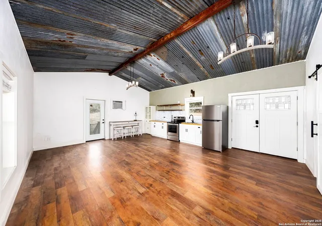 Photo 4 of Sale Pending at 147 Platten Crk, Boerne, TX 78006 | MLS# 1852160 | Listing updated on 2025-10-08