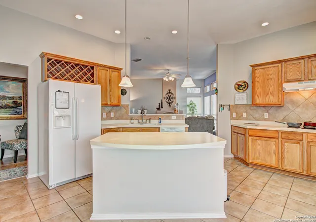 Photo 2 of Sale Pending at 2 Marella, San Antonio, TX 78248 | MLS# 1852204 | Listing updated on 2025-10-10