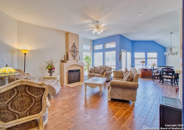 Photo 3 of Sale Pending at 2 Marella, San Antonio, TX 78248 | MLS# 1852204 | Listing updated on 2025-10-10