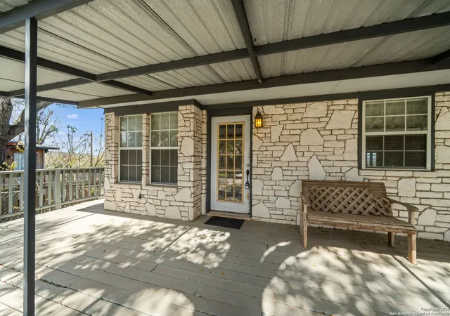 Photo 4 of Single family home for sale at 831 Hill Top, Canyon Lake, TX 78133 | MLS# 1852421 | Listing updated on 2025-09-28