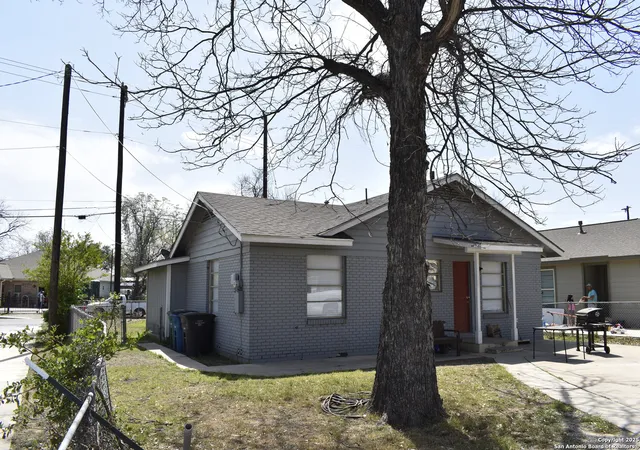 Photo 3 of Single family home for sale at 303 Finton, San Antonio, TX 78204 | MLS# 1852431 | Listing updated on 2025-07-20