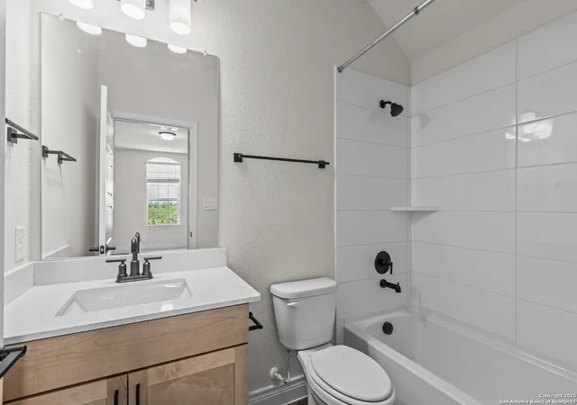 Photo 3 of Sale Pending at 344 Alpine Lakes, San Marcos, TX 78666 | MLS# 1852433 | Listing updated on 2025-11-03