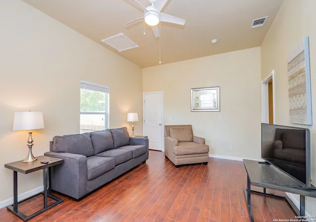 3rd image of 412 Warren, San Antonio, TX 78212 | MLS# 1852448