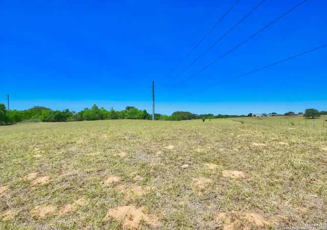 3rd image of 1230 County Road 301, Floresville, TX 78114 | MLS# 1852585