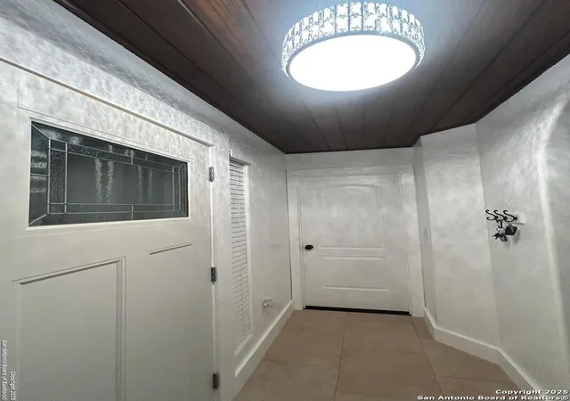 Photo 4 of Sale Pending at 6710 Dragon Fire, San Antonio, TX 78242 | MLS# 1852725 | Listing updated on 2025-09-05
