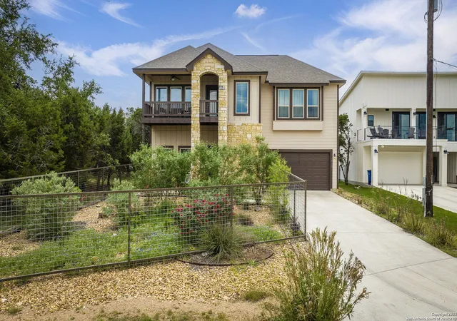 Photo 1 of Single family home for sale at 618 Wagon Wheel Dr, Canyon Lake, TX 78133 | MLS# 1852936 | Listing updated on 2025-08-16