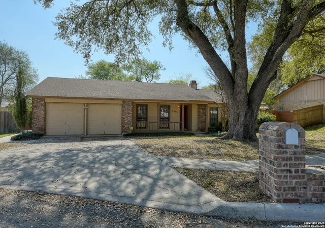 Photo 1 of Sale Pending at 6406 Fox Glen, San Antonio, TX 78247 | MLS# 1852991 | Listing updated on 2025-10-09