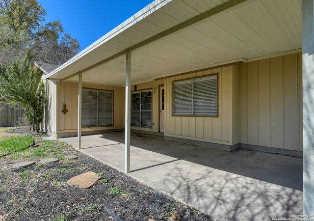 Photo 3 of Sale Pending at 6406 Fox Glen, San Antonio, TX 78247 | MLS# 1852991 | Listing updated on 2025-10-09
