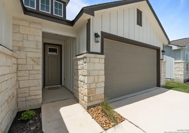2nd image of 1509 Passmore Downs, New Braunfels, TX 78130 | MLS# 1853015