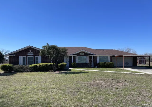 Photo 1 of Sale Pending at 740 Country Trl, Pleasanton, TX 78064 | MLS# 1853026 | Listing updated on 2026-02-11