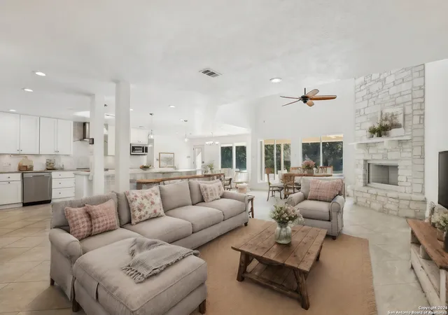 5th image of 127 Oak Springs, Seguin, TX 78155 | MLS# 1853100