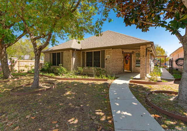 Photo 2 of Manufactured home for sale at 601 Royal Sage, Seguin, TX 78155 | MLS# 1853126 | Listing updated on 2025-11-10