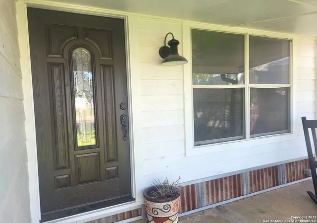 3rd image of 1001 Green St, Poth, TX 78147 | MLS# 1853481