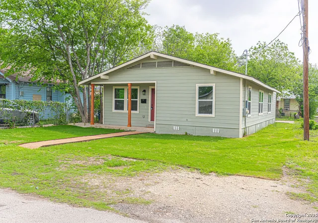 Photo 3 of Single family home for sale at 1118 Saint James, San Antonio, TX 78202 | MLS# 1853498 | Listing updated on 2026-02-04