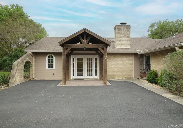 Photo 2 of Sale Pending at 30649 Buck Ln, Bulverde, TX 78163 | MLS# 1853594 | Listing updated on 2025-11-14