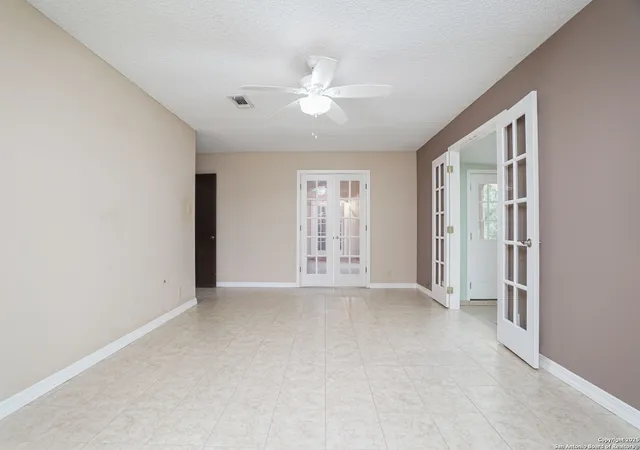 Photo 4 of Sale Pending at 30649 Buck Ln, Bulverde, TX 78163 | MLS# 1853594 | Listing updated on 2025-11-14
