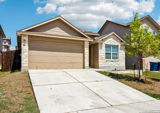 Photo 3 of Single family home for sale at 7019 Aphrodite Mist, San Antonio, TX 78252 | MLS# 1853858 | Listing updated on 2025-11-11