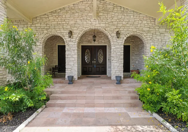 Photo 2 of Single family home for sale at 201 Sheffield, Castle Hills, TX 78213 | MLS# 1853907 | Listing updated on 2025-10-02