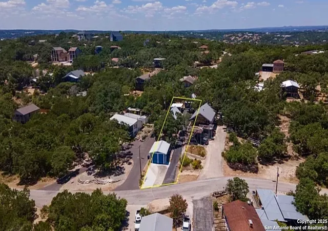 Photo 1 of Single family home for sale at 1544 Trailridge, Canyon Lake, TX 78133 | MLS# 1853969 | Listing updated on 2025-07-28