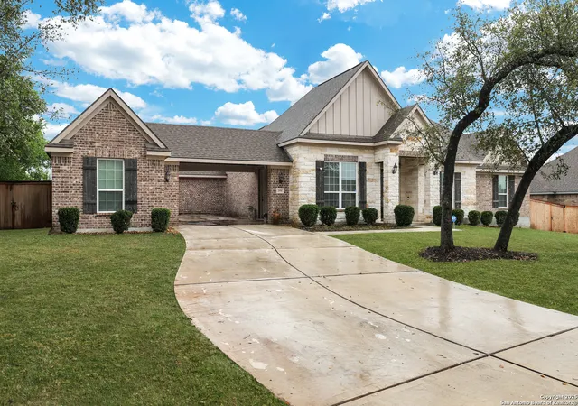 Photo 2 of Single family home for sale at 269 Big Bend, Castroville, TX 78009 | MLS# 1854043 | Listing updated on 2025-10-27
