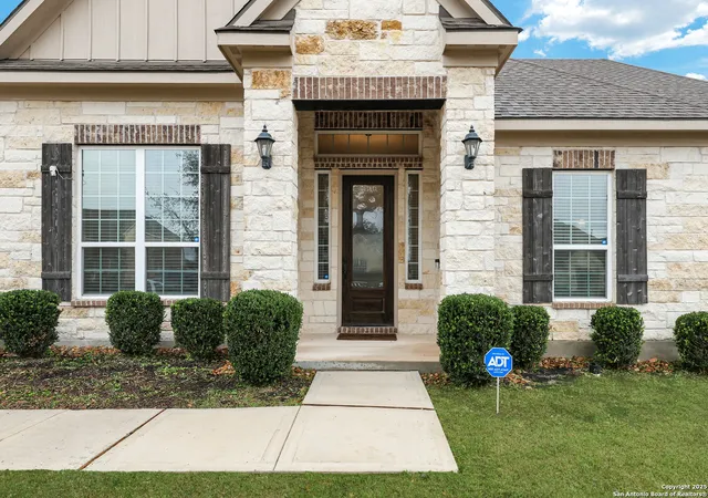 Photo 3 of Single family home for sale at 269 Big Bend, Castroville, TX 78009 | MLS# 1854043 | Listing updated on 2025-10-27