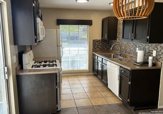 Photo 4 of Manufactured home for sale at 5575 Rangeland, San Antonio, TX 78247 | MLS# 1854119 | Listing updated on 2025-10-08
