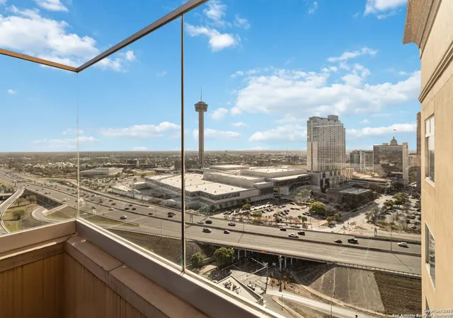 Homes for sale in San Antonio, TX | 215 N Center St #403, San Antonio, TX 78202 | MLS# 1854209