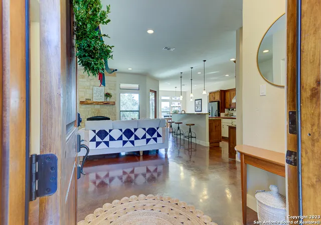 Photo 3 of Single family home for sale at 178 Ridge Country, New Braunfels, TX 78132 | MLS# 1854388 | Listing updated on 2025-10-17