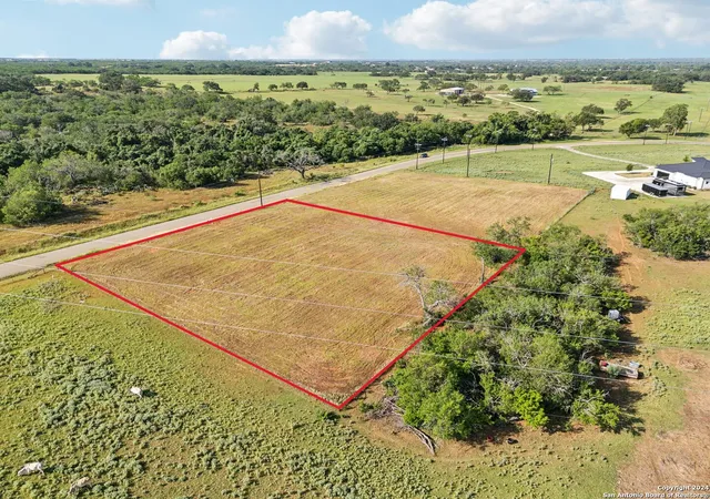 5th image of 593 County Road 405, Floresville, TX 78114 | MLS# 1854490