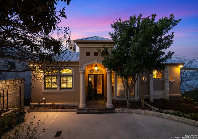 Photo 3 of Single family home for sale at 985 Janet, Canyon Lake, TX 78133 | MLS# 1854592 | Listing updated on 2025-07-21