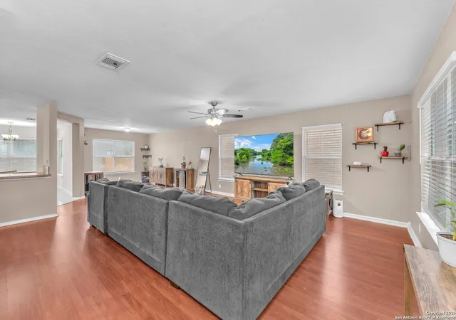 2nd image of 8530 Park Olympia, Universal City, TX 78148 | MLS# 1854729