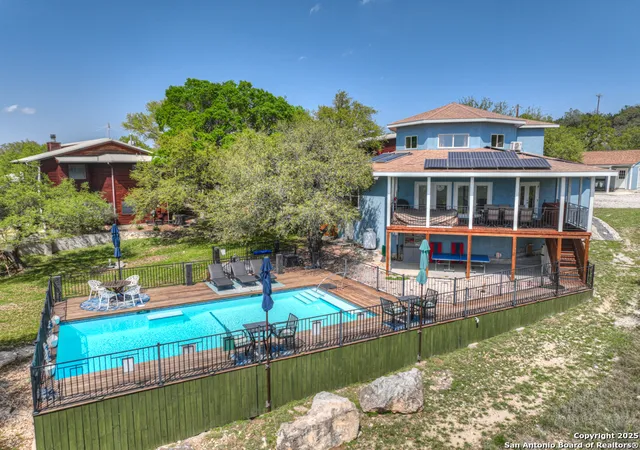 Photo 1 of Single family home for sale at 3811 Potters Creek, Canyon Lake, TX 78133 | MLS# 1854978 | Listing updated on 2025-09-30