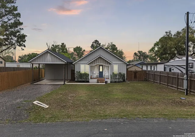 Photo 2 of Sale Pending at 124 County Road 123, Floresville, TX 78114 | MLS# 1855082 | Listing updated on 2025-09-22