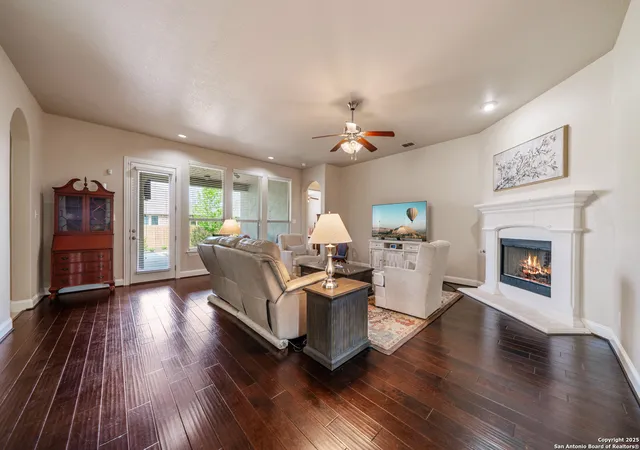 Photo 4 of Sale Pending at 226 Champion Blvd, Boerne, TX 78006 | MLS# 1855179 | Listing updated on 2025-11-26